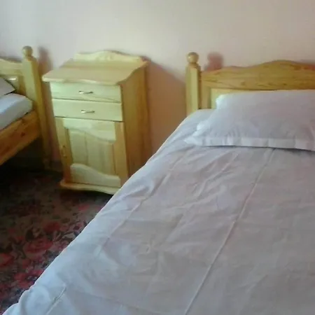 Vanya Guest house *
